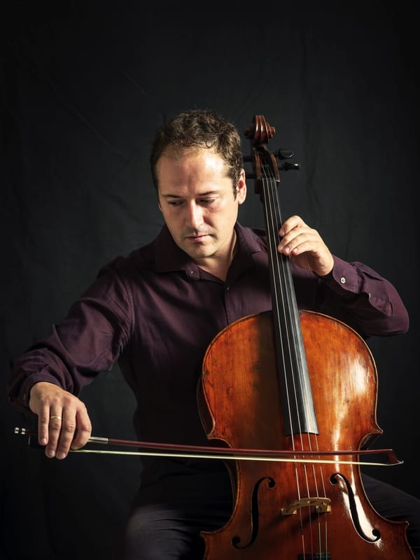 Israel Fausto, violoncellista